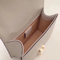GUCCI スーパーコピー グッチ 〔シルヴィ〕 レザー ミニ チェーンバッグ 431666 CVLEG 8605