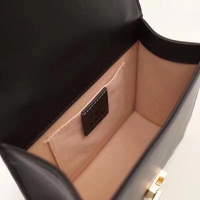 GUCCI スーパーコピー グッチ 〔シルヴィ〕 レザー ミニ チェーンバッグ 431666 CVLEG 8638