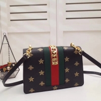 グッチ スーパーコピー 19クルーズ〔シルヴィ〕ビー&星スモール ショルダーバッグ GUCCI 524405 DJ2RG 8571
