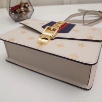 グッチ スーパーコピー 19クルーズ〔シルヴィ〕ビー&星スモール ショルダーバッグ GUCCI 524405 DJ2RG 8963