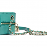 シャネル スーパーコピー 19SS《CHANEL》カメラ ケース カーフスキン AS0538 B00404 N0900