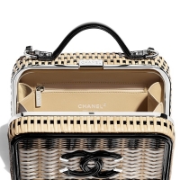シャネル スーパーコピー 19SS CHANEL ヴァニティー ケース A93343 B00429 N4443
