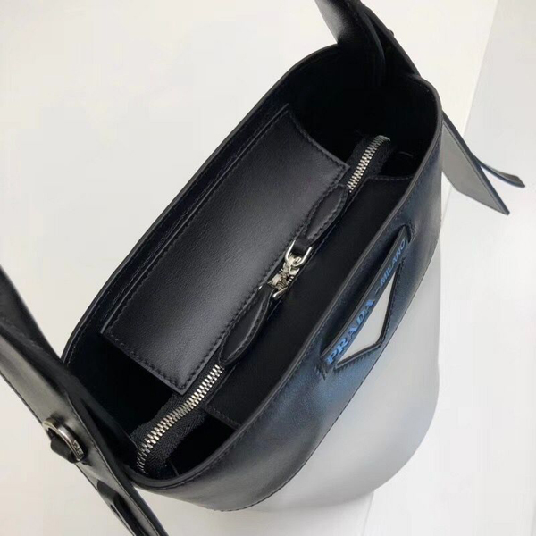 PRADA スーパーコピー ウーヴェルチュール レザーバケットバッグ1BE015_2AIX_F0964_V_OWH
