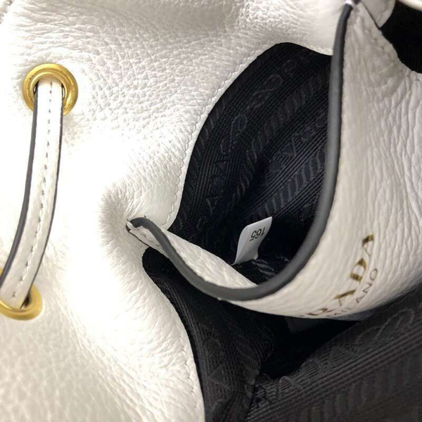 PRADA スーパーコピー★新作 DEERエンボスレザーバケットバッグ1BE018_2BBE_F0YGN_V_NOO