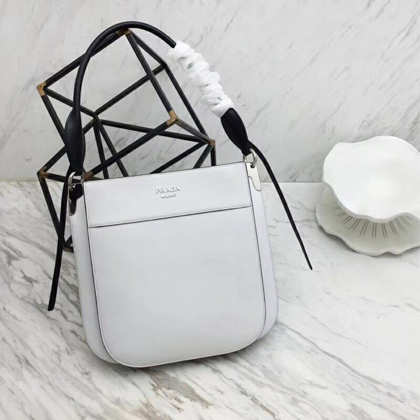 PRADA スーパーコピー【プラダ】 マギット スモールオーストリッチバッグ* 19Resort 1BC082_2AIX_F0964_V_OOH