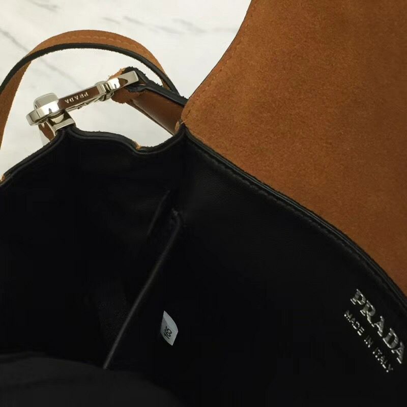 PRADA スーパーコピー プラダ シドニー レザー ショルダーバッグ1BD168_2CD2_F0XUT_V_OJH