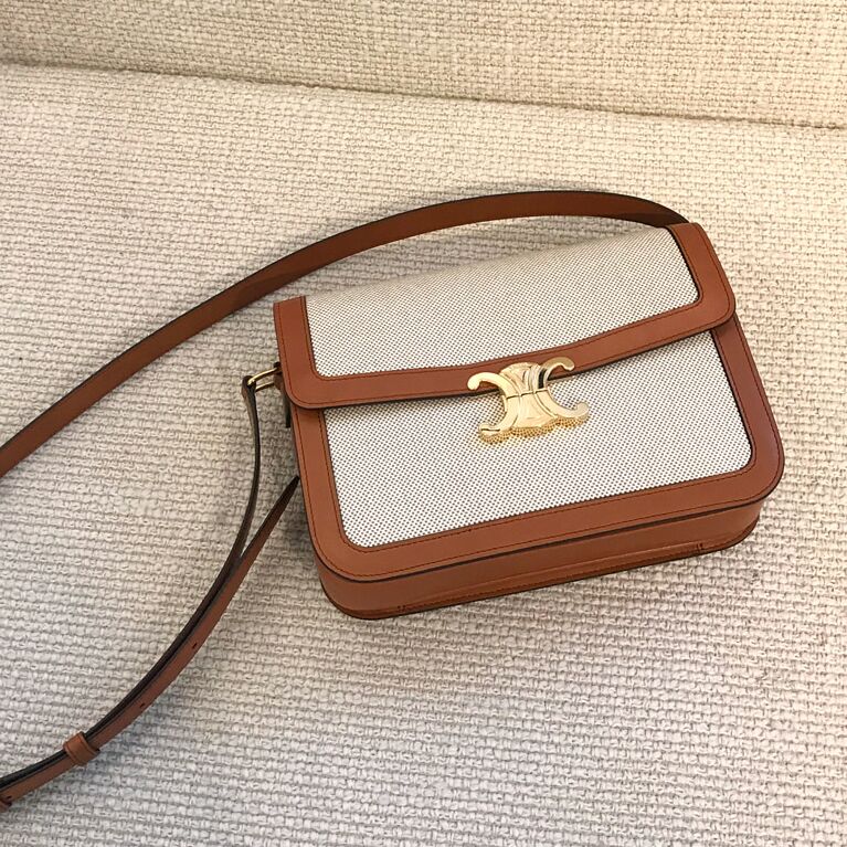 セリーヌ スーパーコピー CELINE 19SS ラージ トリオンフバッグ 188872BGI.04LV
