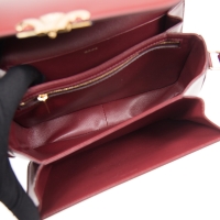 セリーヌ スーパーコピー CELINE｜トリオンフミディアムシャイニーカーフスキンバッグ 187363BF4.28LB