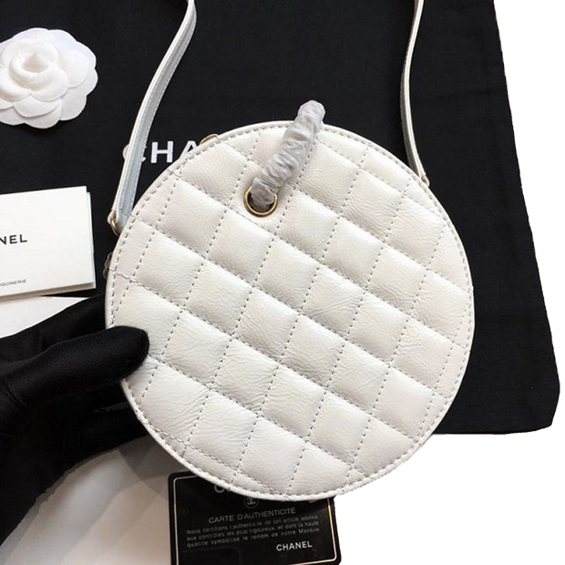 CHANEL スーパーコピー 19SS シャネル カーフスキン ラウンド バッグ AS0075 Y84100 10601
