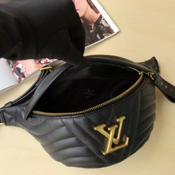ルイヴィトン スーパーコピー 新作 Louis Vuitton トレンドウエストポーチ M53750