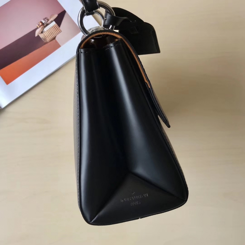 Louis Vuitton スーパーコピー 19SS ルイヴィトン グルネル PM エピ·レザー  M53695