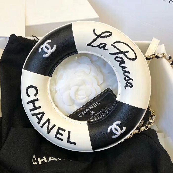 シャネル スーパーコピー 19SS  CHANEL スモール ラウンド バッグ AS0209 Y84152 C0229