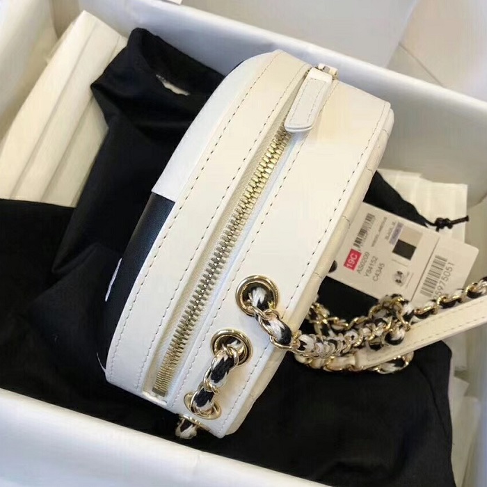 シャネル スーパーコピー 19SS  CHANEL スモール ラウンド バッグ AS0209 Y84152 C0229