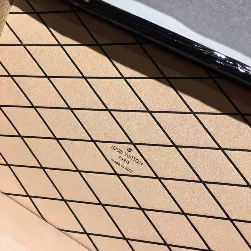 Louis Vuitton スーパーコピー ルイヴィトン ミニショルダーバッグ プティット·マル M54651