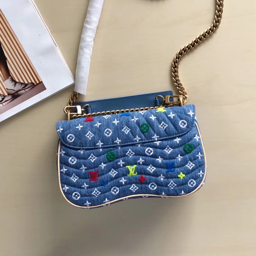 Louis Vuitton スーパーコピー  ルイ ヴィトン 19SS ニューウェーブ チェーンバッグ MM M53692
