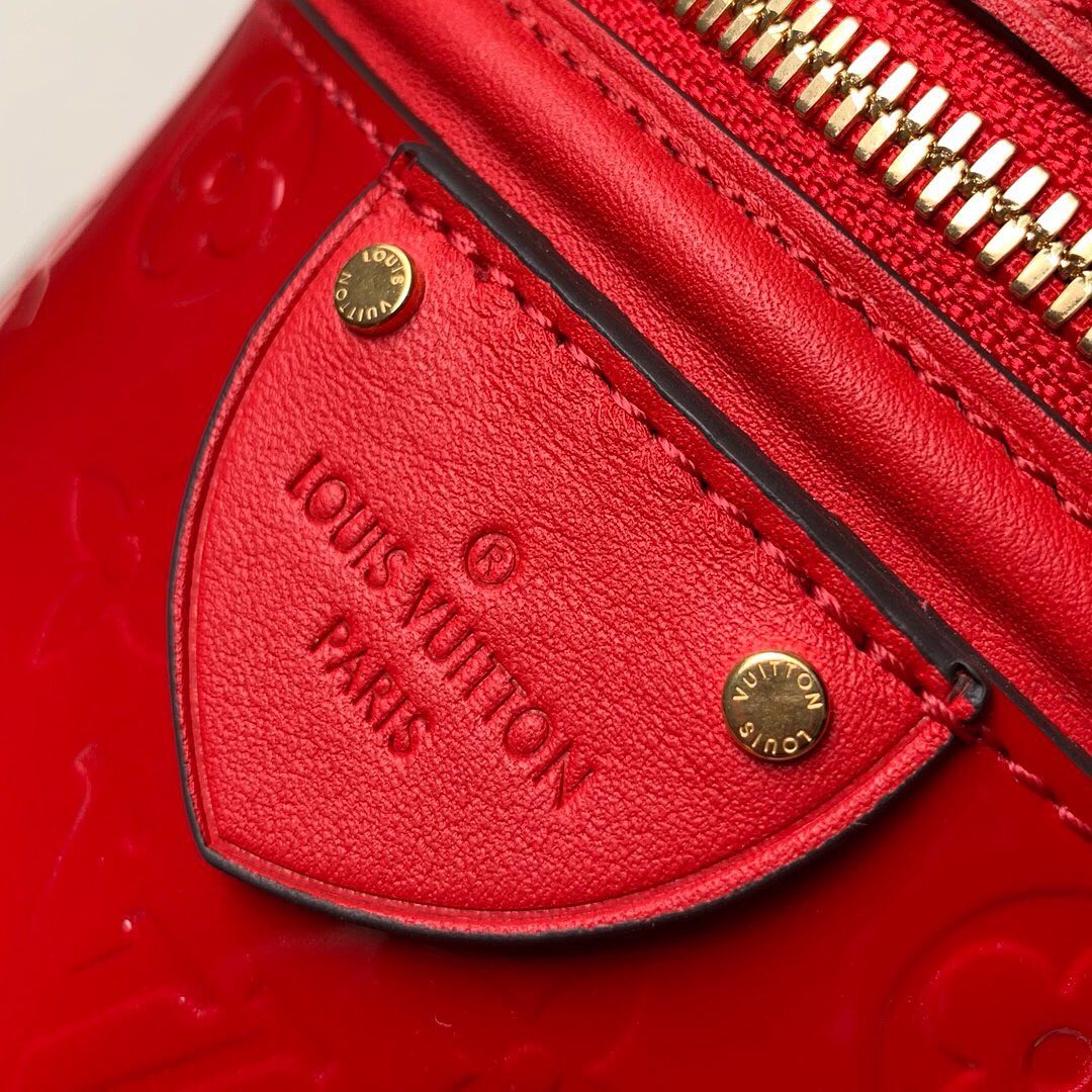 Louis Vuitton スーパーコピー モノグラム·ヴェルニ ルイ ヴィトン カンヌ PM M53998