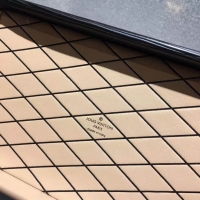 Louis Vuitton スーパーコピー ルイヴィトン ミニショルダーバッグ プティット·マル M54650