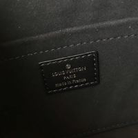 Louis Vuitton スーパーコピー  ルイヴィトン 新作 ニューウェーブショルダーカメラバッグ M53682