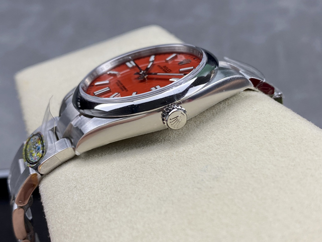【ROLEX】ロレックス スーパーコピー オイスターパーペチュアル 124300 レッド 41MM【CLEAN工場出品】