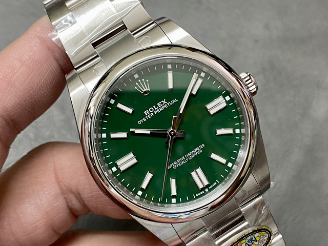 【ROLEX】ロレックス スーパーコピー オイスターパーペチュアル 124300 グリーン 41MM【CLEAN工場出品】