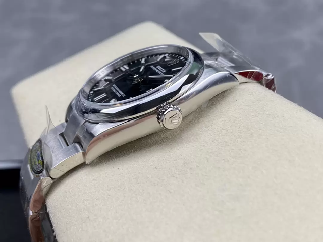 【ROLEX】ロレックス スーパーコピー オイスターパーペチュアル 126000 ブラック 36MM【CLEAN工場出品】