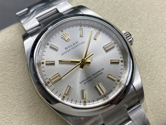 【ROLEX】ロレックス スーパーコピー オイスターパーペチュアル 126000-0001 シルバー 36MM【CLEAN工場出品】