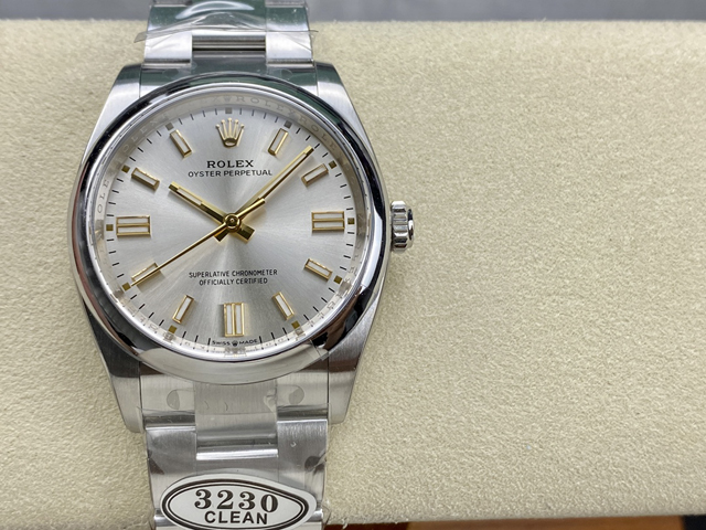 【ROLEX】ロレックス スーパーコピー オイスターパーペチュアル 126000-0001 シルバー 36MM【CLEAN工場出品】