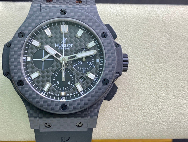 【HB工場出品】ウブロ スーパーコピー HUBLOT ビッグバン カーボン 301.QX.1724.RX ブラック 44mm 