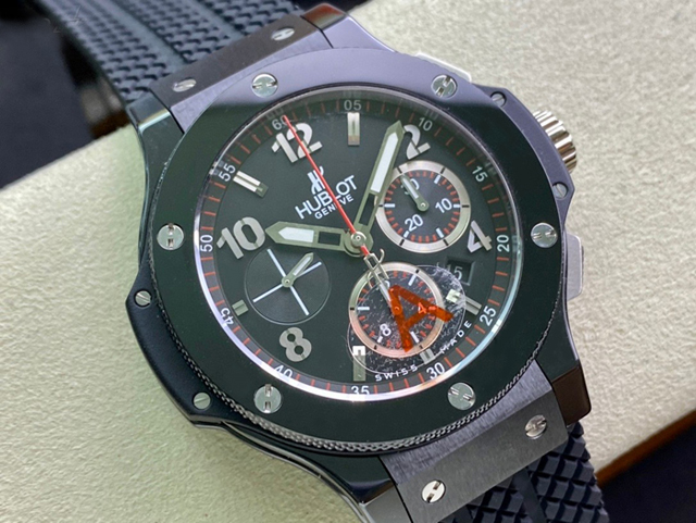【HB工場出品】ウブロ スーパーコピー HUBLOT ビッグ バン ブラック マジック 301.CX.130.RX ブラック 44mm