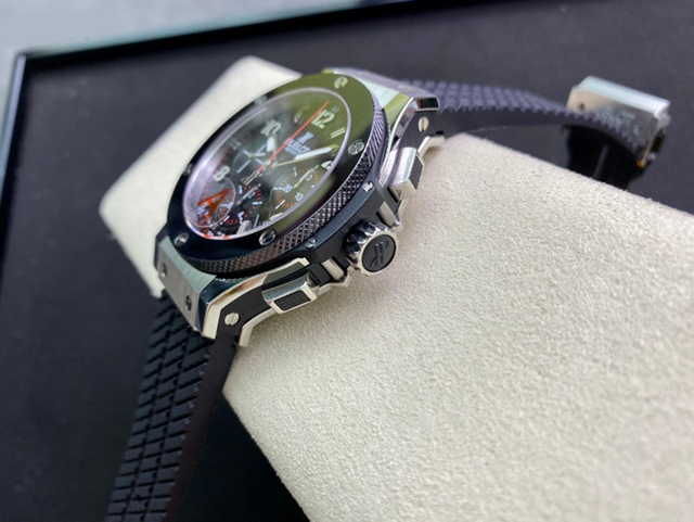 【HB工場出品】ウブロ スーパーコピー HUBLOT ビッグバン 301.SB.131.RX ブラック 44mm