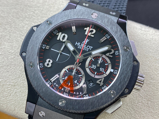 【HB工場出品】ウブロ スーパーコピー HUBLOT ビッグバン ブラックマジック 301.CX.130.RX 44mm