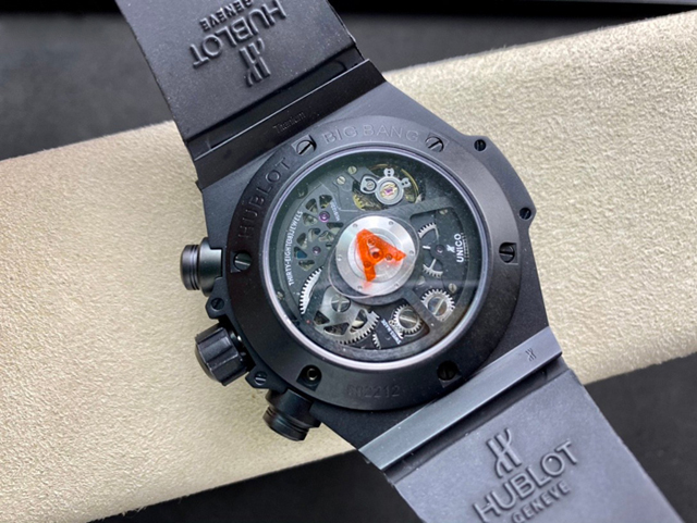 【HB工場出品】ウブロ スーパーコピー HUBLOT ビッグバン ウニコ ブラックマジック 441.CI.1170.RX ブラック 42mm