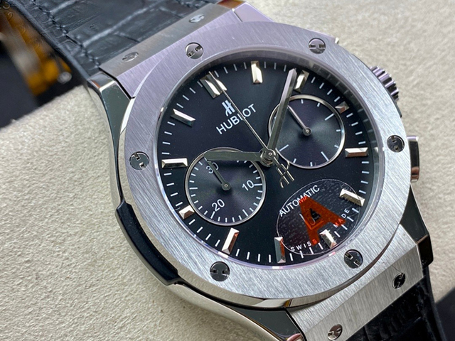 【HB工場出品】ウブロ スーパーコピー HUBLOT クラシックフュージョン チタニウム クロノグラフ 521.NX.1171.LR  ブラック 45MM