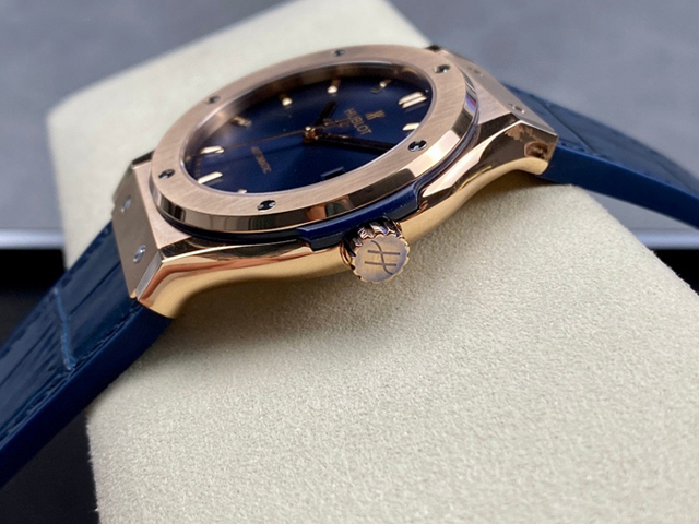 【HB工場出品】ウブロ スーパーコピー HUBLOT クラシックフュージョン キングゴールド 542.OX.7180.LR ブルー 42mm