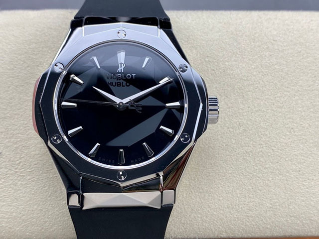 【HB工場出品】ウブロ スーパーコピー HUBLOT クラシック フュージョン オーリンスキー 550.NS.1800.RX.ORL19 ブラック 40MM