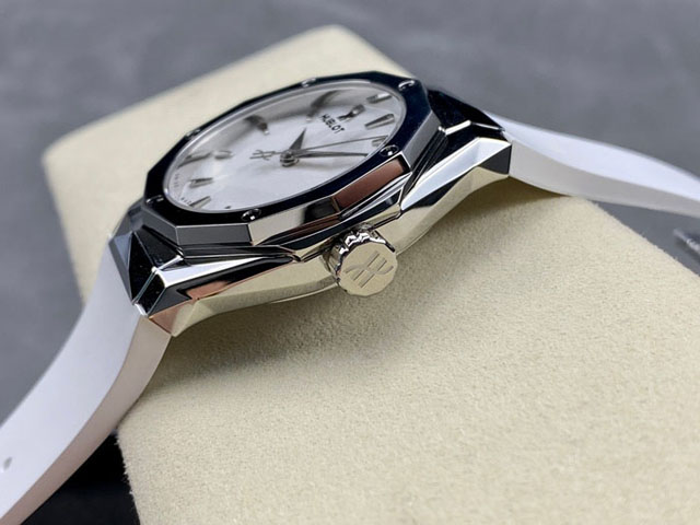 【HB工場出品】ウブロ スーパーコピー HUBLOT クラシック フュージョン オーリンスキー 550.NS.2200.RW.ORL20 ホワイト 40MM 