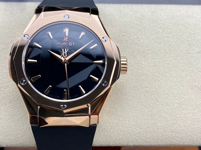 【HB工場出品】ウブロ スーパーコピー HUBLOT クラシック フュージョン オーリンスキー 550.OS.1800.RX.ORL19 ブラック 40MM 