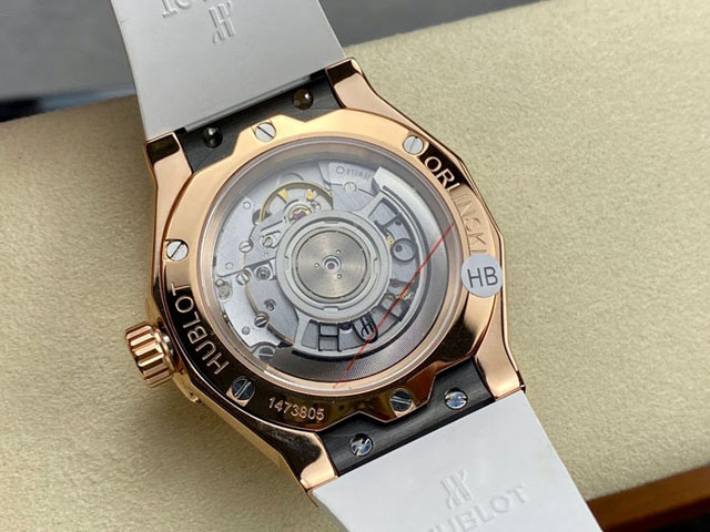 【HB工場出品】ウブロ スーパーコピー HUBLOT クラシック フュージョン オーリンスキー 550.OS.2200.RW.ORL20 ホワイト 40MM 