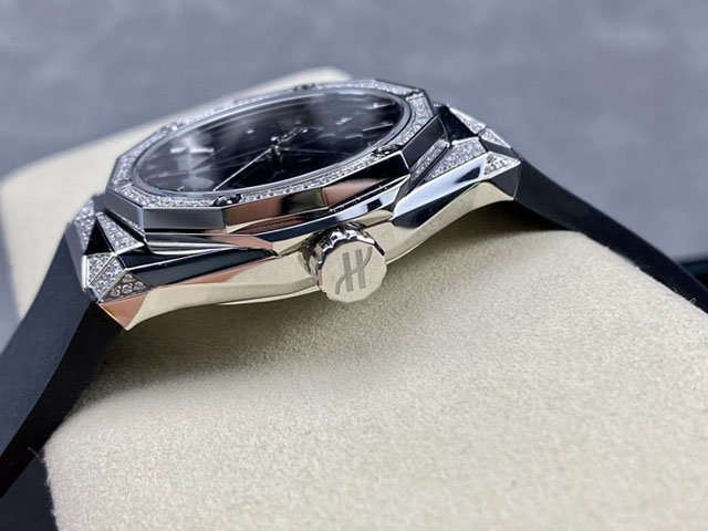 【HB工場出品】ウブロ スーパーコピー HUBLOT クラシック フュージョン オーリンスキー 550.NS.1800.RX.1804.ORL19 ブラック 40MM 