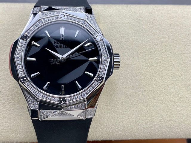 【HB工場出品】ウブロ スーパーコピー HUBLOT クラシック フュージョン オーリンスキー 550.NS.1800.RX.1804.ORL19 ブラック 40MM 