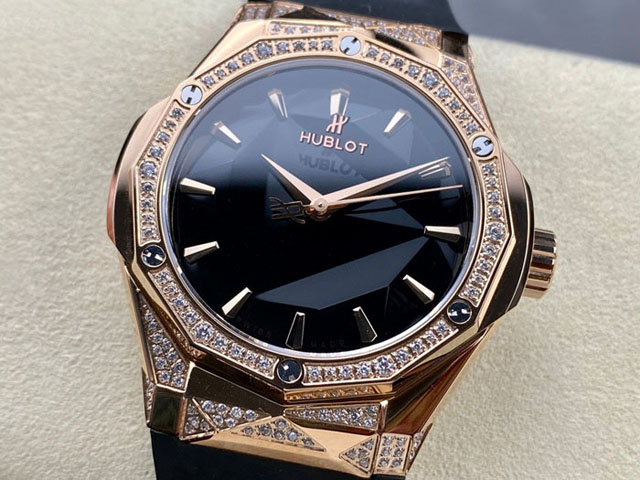 【HB工場出品】ウブロ スーパーコピー HUBLOT クラシック フュージョン オーリンスキー 550.OS.1800.RX.1804.ORL19 ブラック 40MM 