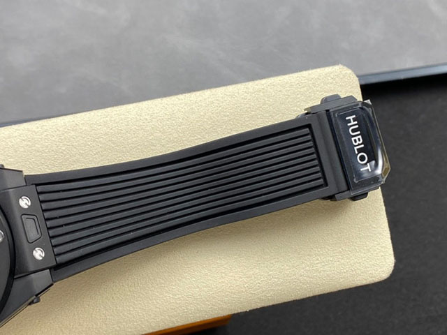 【HB工場出品】ウブロ スーパーコピー HUBLOT ビッグバン トゥールビヨン オートマティック ブラックマジック 419.CI.0170.RX シルバー 45 mm