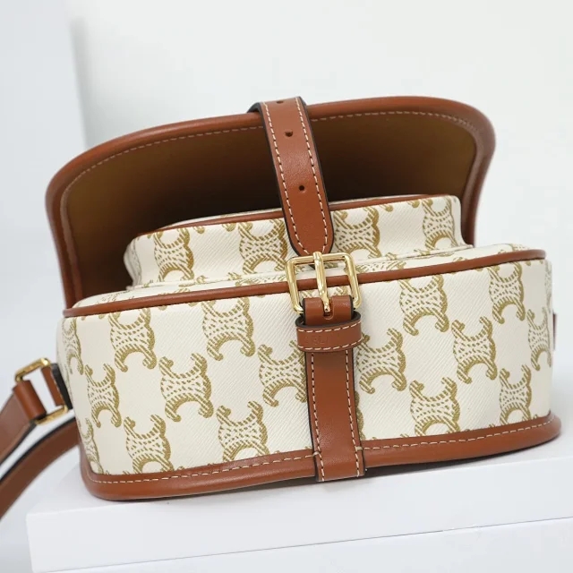 【CELINE】セリーヌ スーパーコピー トリオンフ キャンバス ミディアム フォルコ バッグ ホワイト（191502BZJ.01BC）