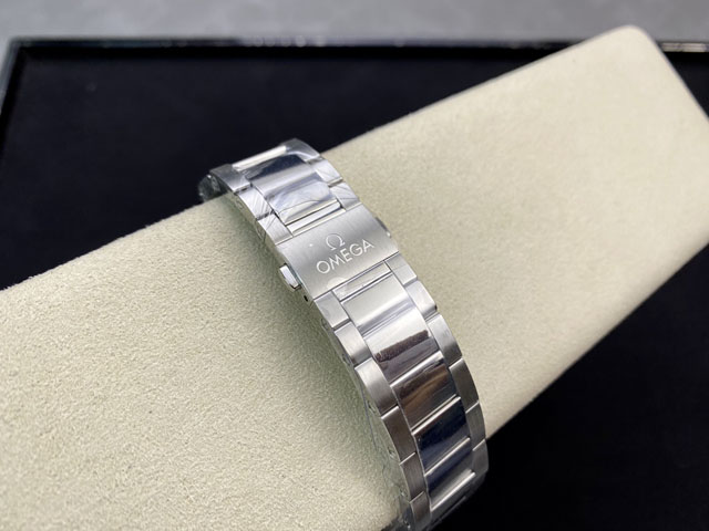 【OMEGA 】オメガ スーパーコピー シーマスターアクアテラGMT ワールドタイマーマスター 220.10.43.22.03.001 【VS工場出品】