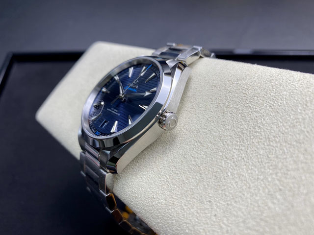 【OMEGA 】オメガ スーパーコピー シーマスターコーアクシャルアクアテラマスタークロノメーター15000ガウス 220.10.41.21.03.004【VS工場出品】