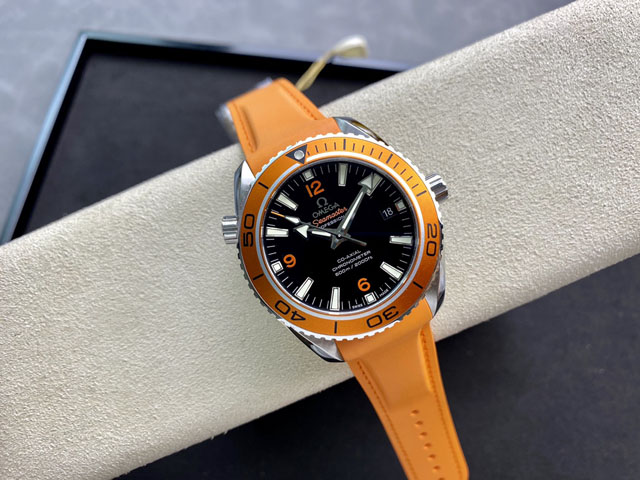 【OMEGA 】オメガ スーパーコピー シーマスター プラネットオーシャン 232.32.46.21.01.001【VS工場出品】