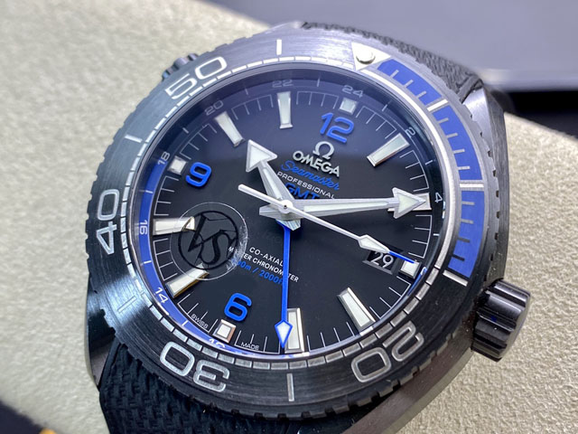 【OMEGA 】オメガ スーパーコピー シーマスター プラネットオーシャン マスタークロノメーターGMT ディープブラック 215.92.46.22.01.002【VS工場出品】