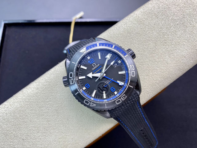【OMEGA 】オメガ スーパーコピー シーマスター プラネットオーシャン マスタークロノメーターGMT ディープブラック 215.92.46.22.01.002【VS工場出品】