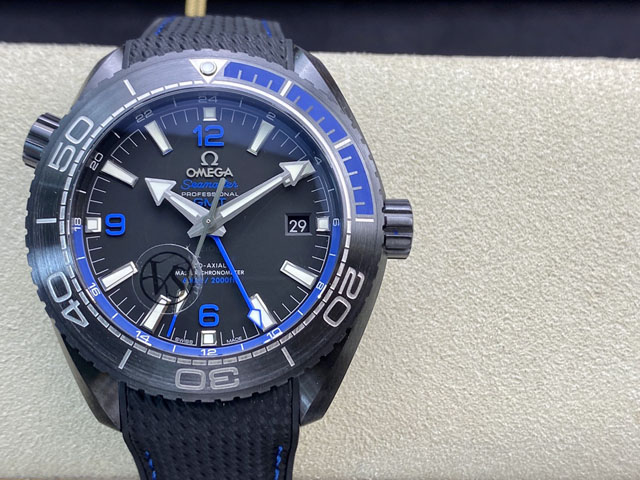 【OMEGA 】オメガ スーパーコピー シーマスター プラネットオーシャン マスタークロノメーターGMT ディープブラック 215.92.46.22.01.002【VS工場出品】