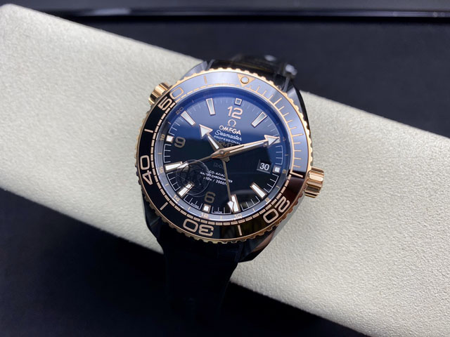 【OMEGA 】オメガ スーパーコピー シーマスター プラネットオーシャン 600M コーアクシャル マスター クロノメーター GMT 215.63.46.22.01.001【VS工場出品】